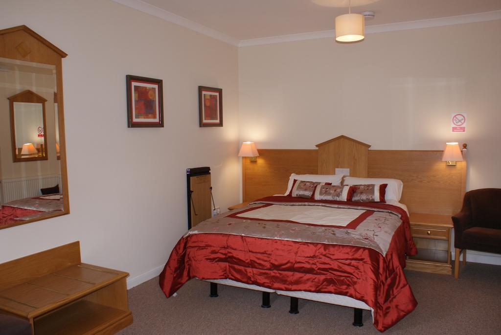 The Hawkenbury Bed and Breakfast Staplehurst Δωμάτιο φωτογραφία