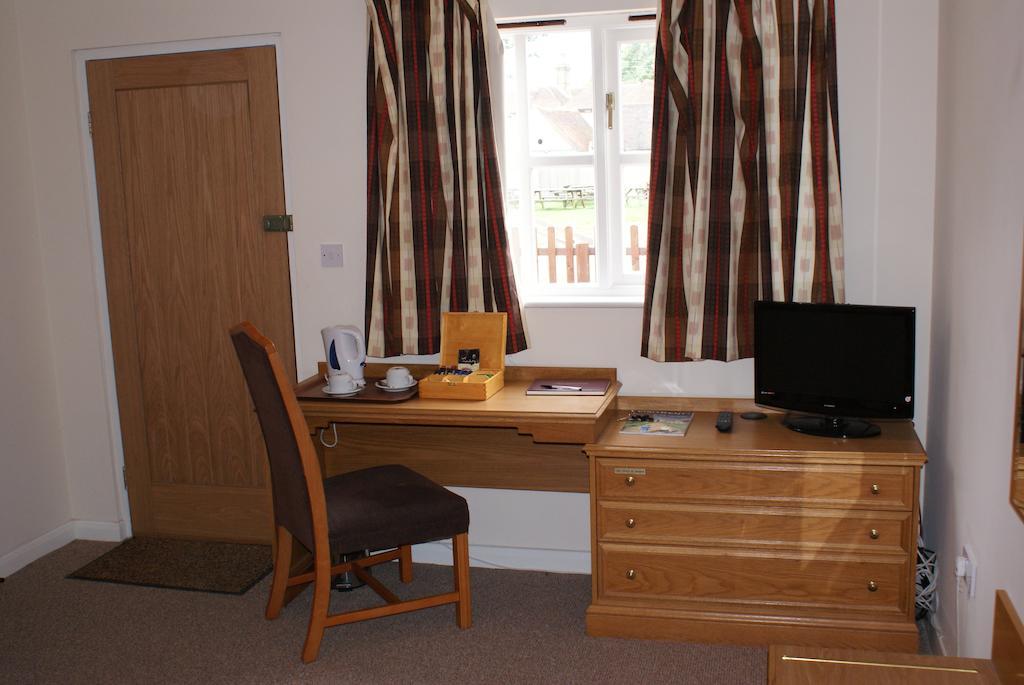 The Hawkenbury Bed and Breakfast Staplehurst Δωμάτιο φωτογραφία