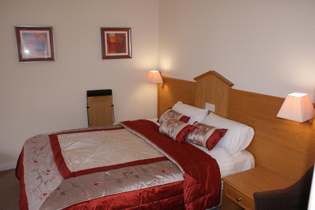 The Hawkenbury Bed and Breakfast Staplehurst Δωμάτιο φωτογραφία